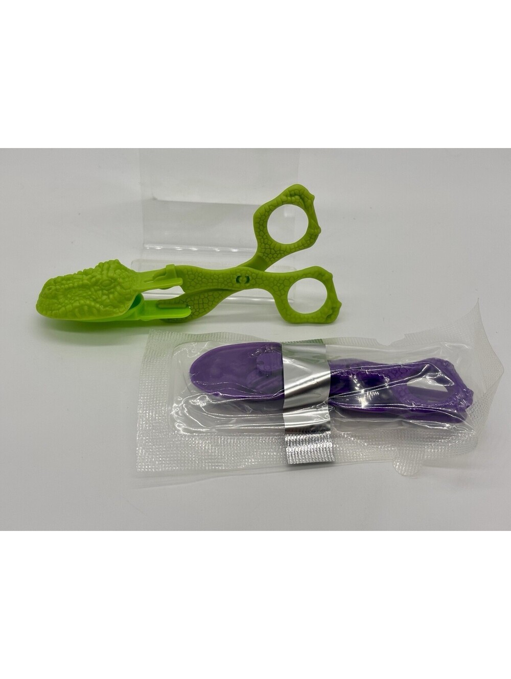 1997 Jurassic Park Lost World Dino Chomping Spoons Green + Sealed Purple